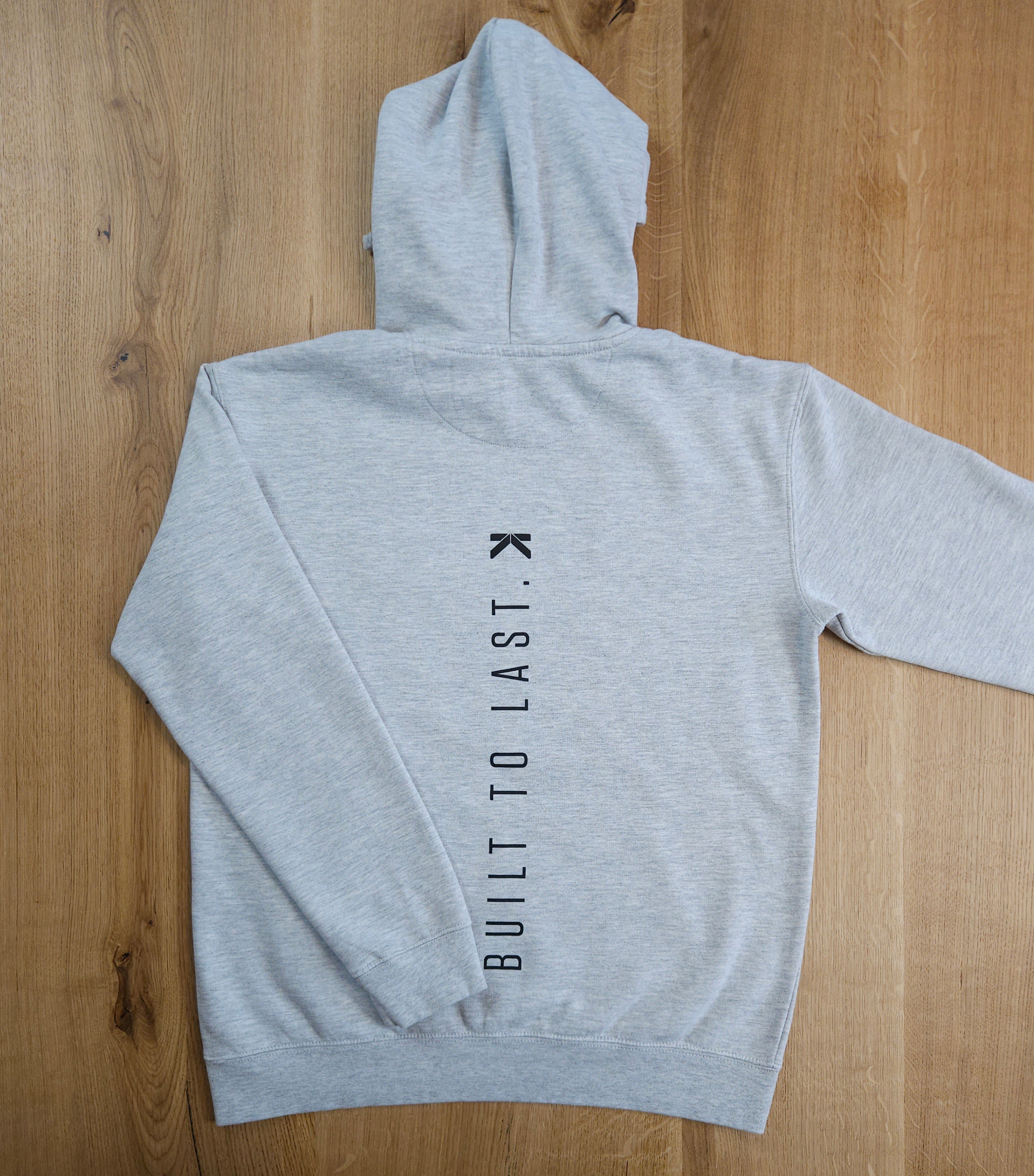 Hoodie "built to last"